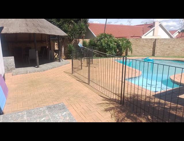 5 BEDROOM HOUSE FOR SALE IN GREENHILLS